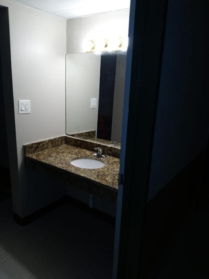 Peachtree Inn & Suites Doraville Zewnętrze zdjęcie